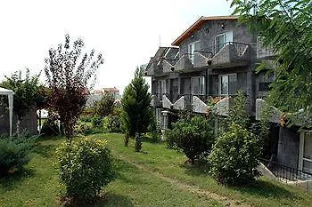 Babylon Gardens Apart *