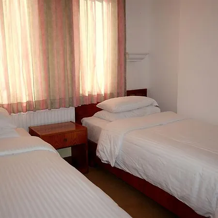 Hotel Babylon Gardens Apart