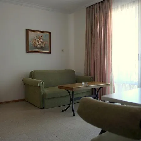 Hotel Babylon Gardens Apart