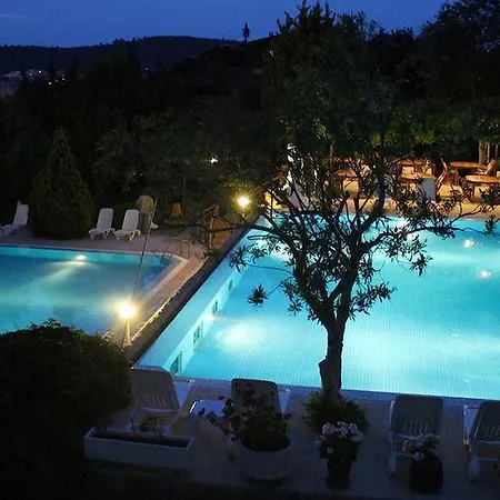 Babylon Gardens Apart