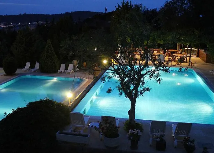 Babylon Gardens Apart