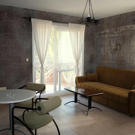 Babylon Gardens Apart * Menderes